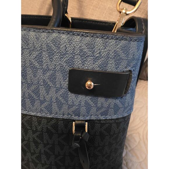 MICHAEL Kors Gramercy Signature Large Satchel - Picture 4 of 11